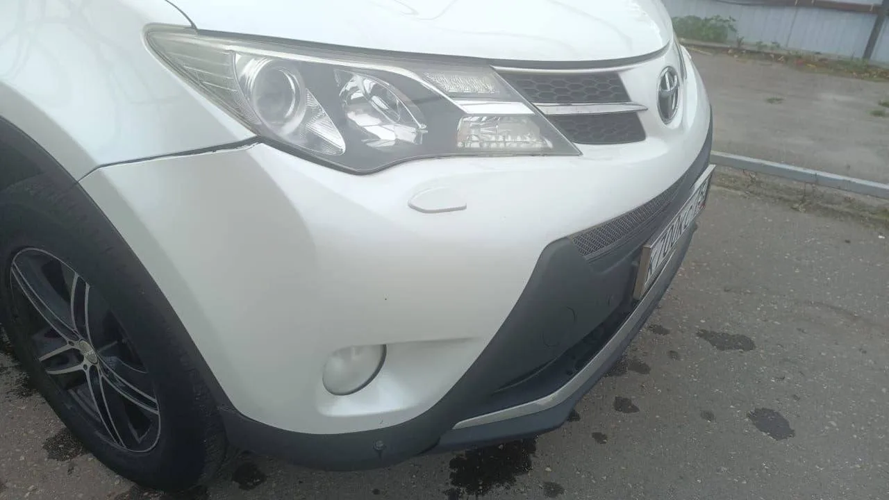 Toyota Rav 4 2013 год