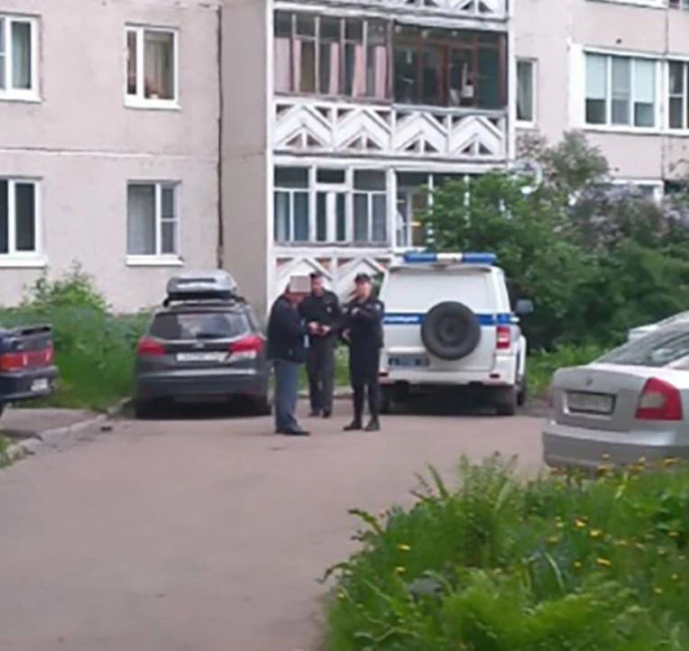 🔪🚔 В Карелии женщина поговорила с грабителем с ножом и купила ему водки. 44-летняя жи...