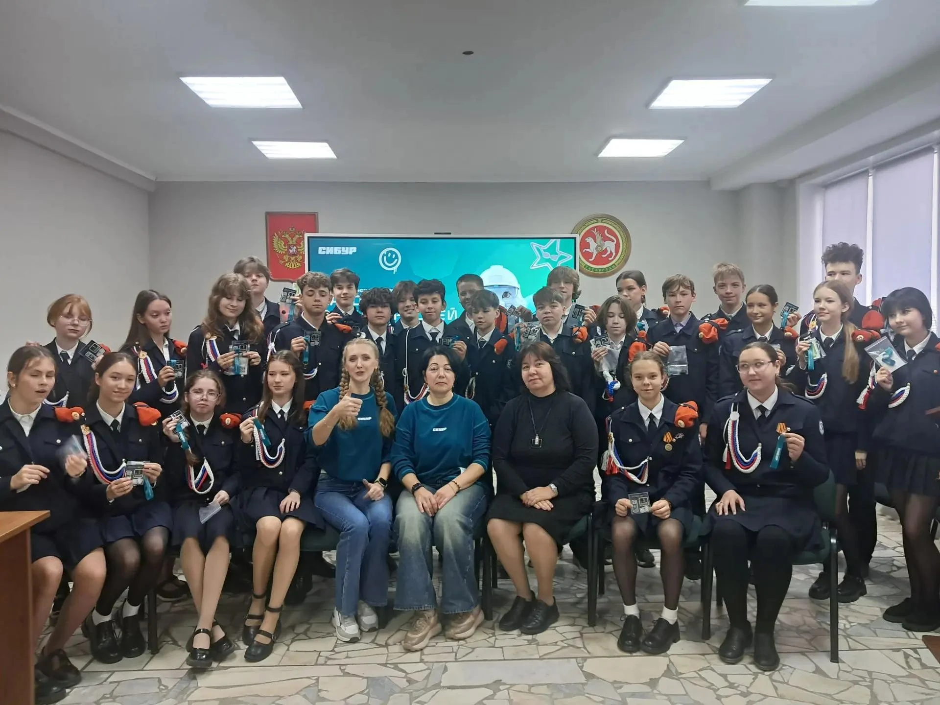 Очередной увлекательный урок «Менделеевской смены» для обучающихся лицея провели работн...