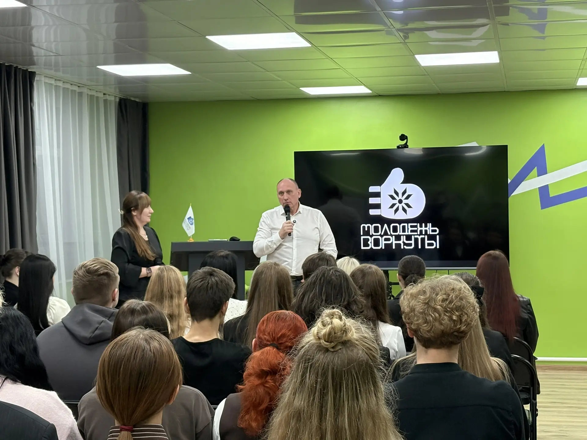 🙌🏻 В Воркуте стартовала встреча главы муниципалитета Игоря Гурьева с активом молодежн...