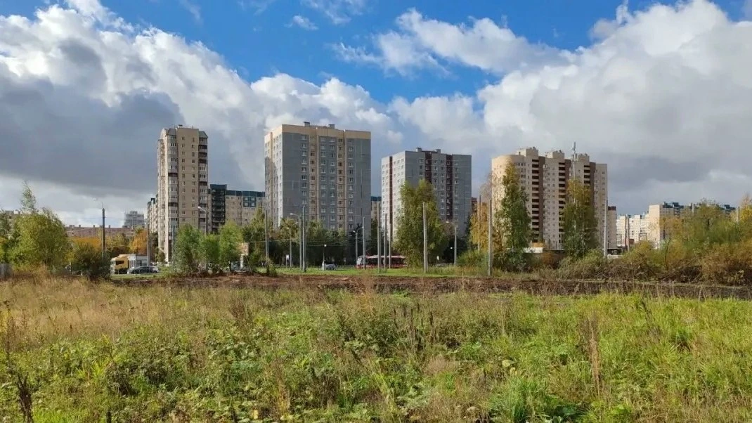 Недострой снесли на улице Маршала Казакова