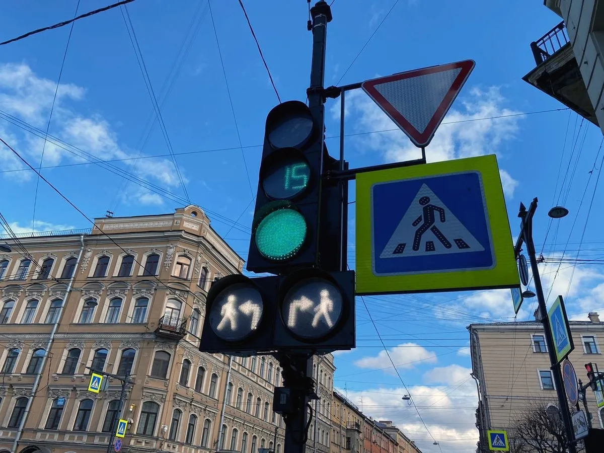 Комитет по транспорту предлагает изменить ГОСТ для светофоров в Петербурге. На заседани...
