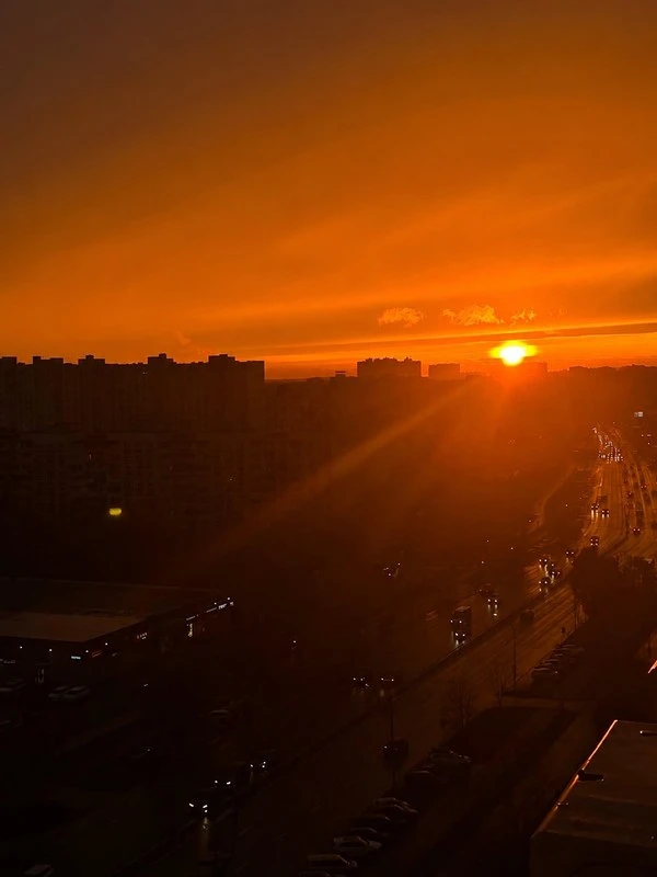 ☀️ Закат над городом после дождливого дня