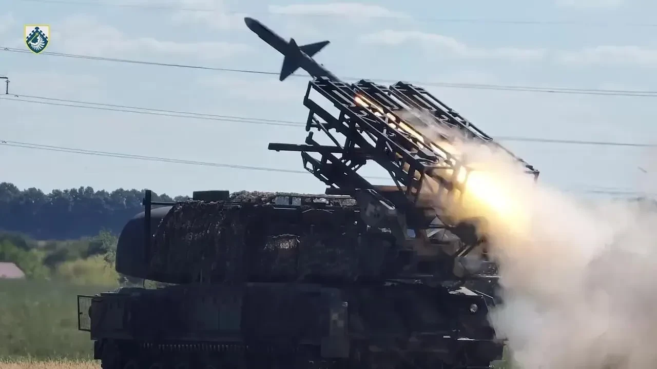 Работа украинских ЗРК "Бук-М1" с ракетами RIM-7 Sea Sparrow, модернизированных в рамках...