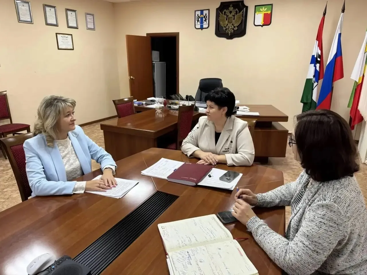 В Татарском муниципальном округе прошел личный прием Уполномоченного по правам человека...