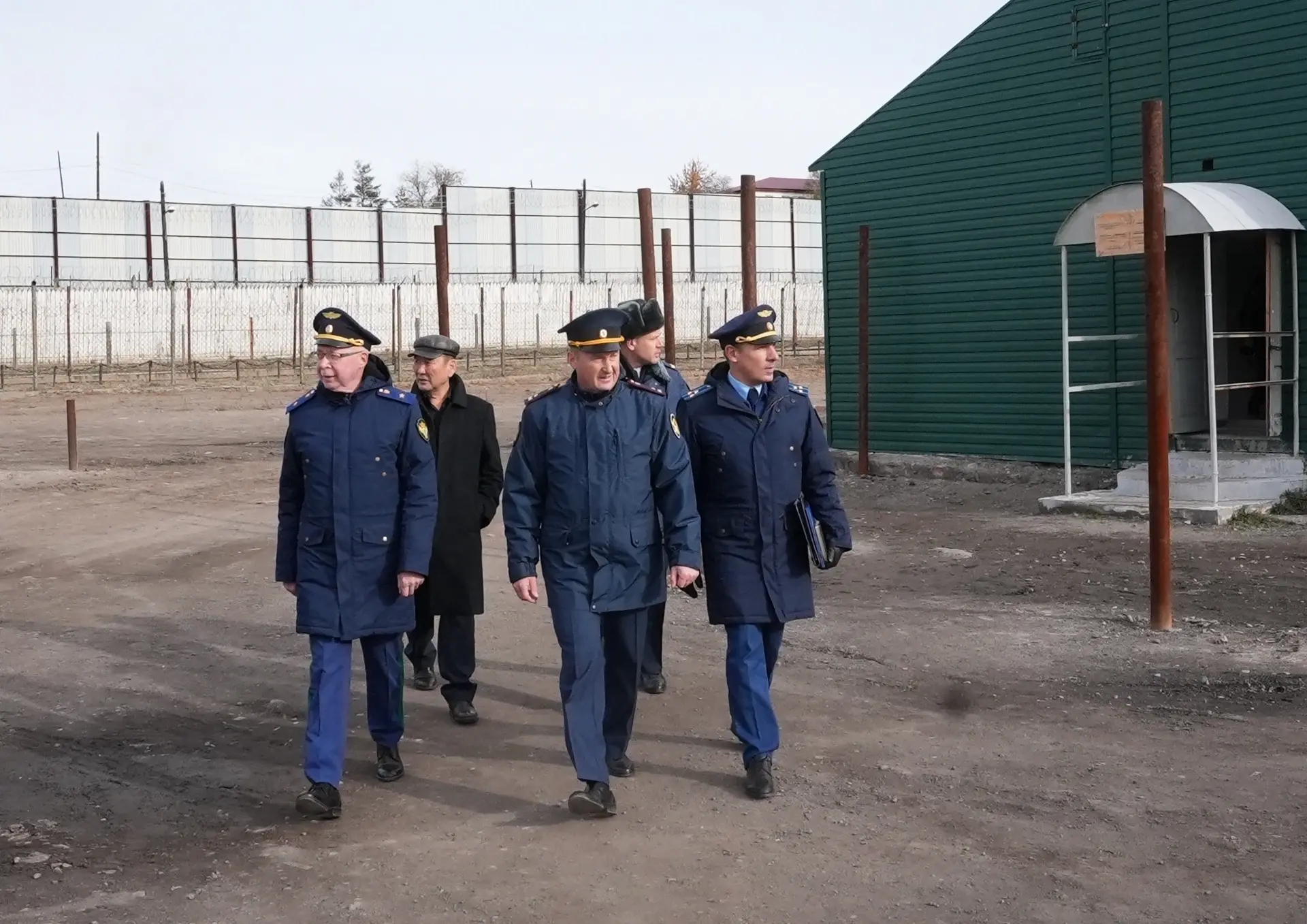 Прокурор республики Ботвинкин Евгений Борисович проверил состояние законности в ФКУ ИК-...