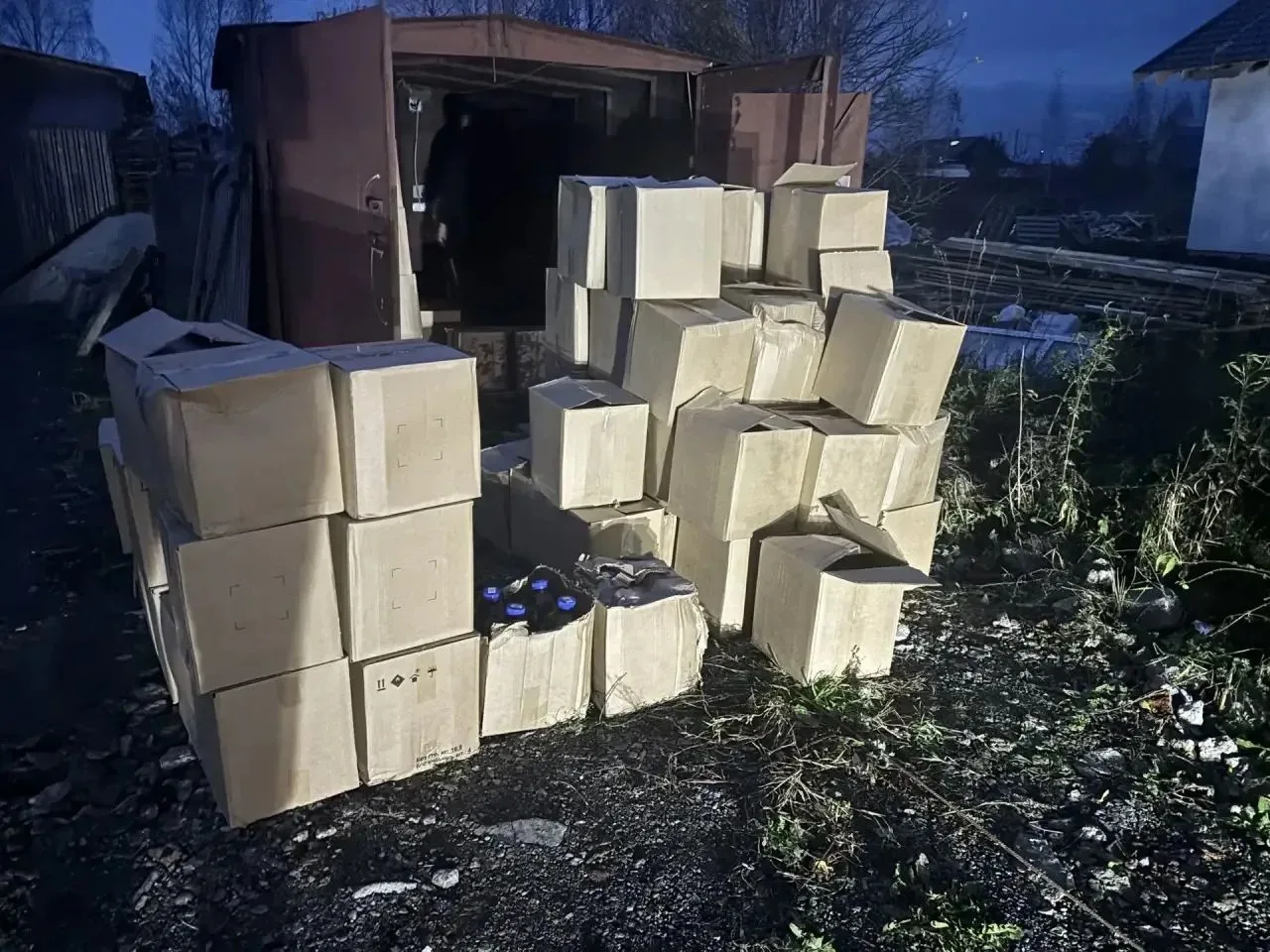 👮В Томской области сотрудники полиции ликвидировали подпольный алкоцех
