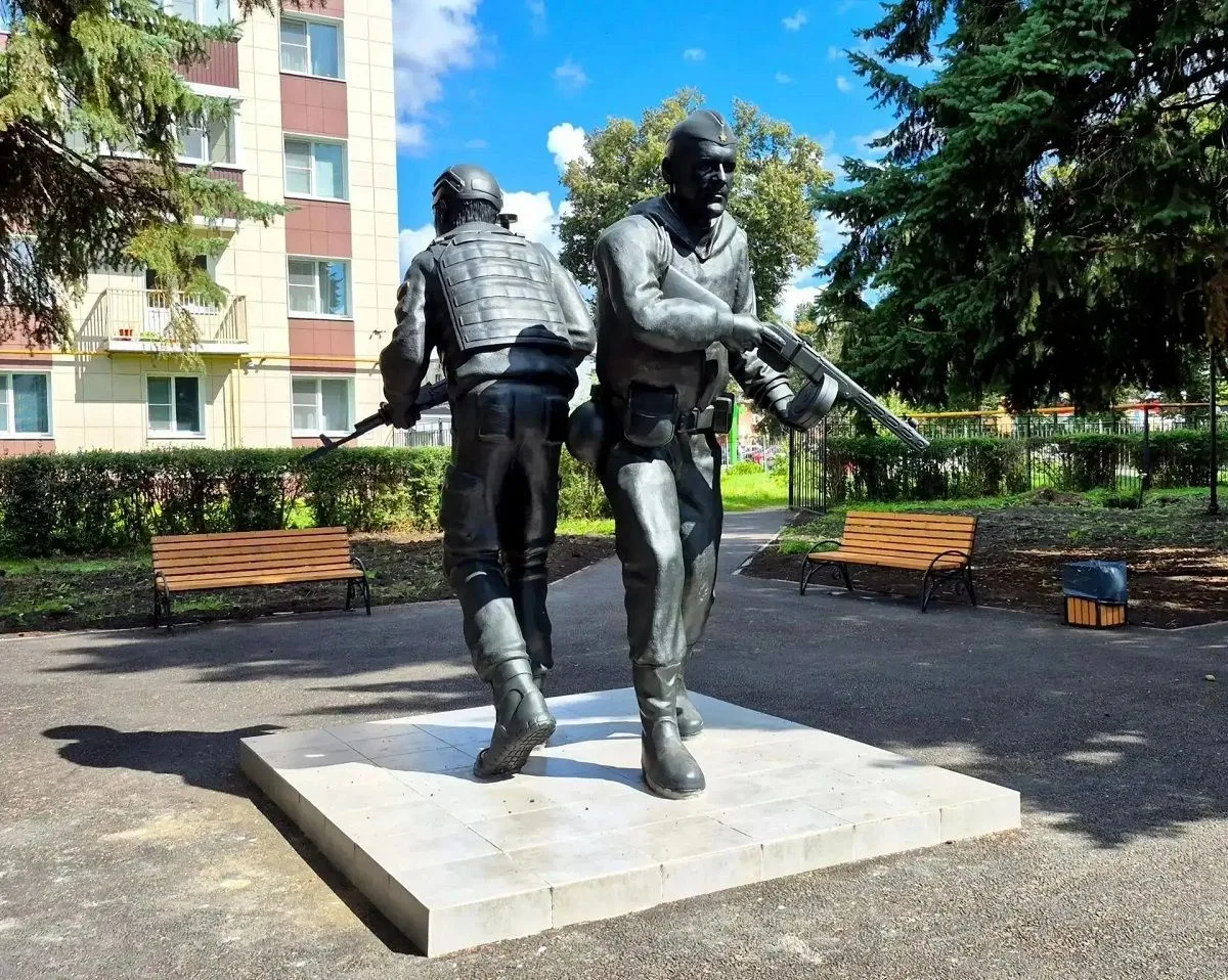 В Лебедяни под Липецком неизвестные осквернили памятник в сквере Победы