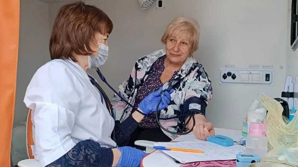 Удобно и рядом с домом: график выездов передвижного ФАПа для диспансеризации и вакцинац...