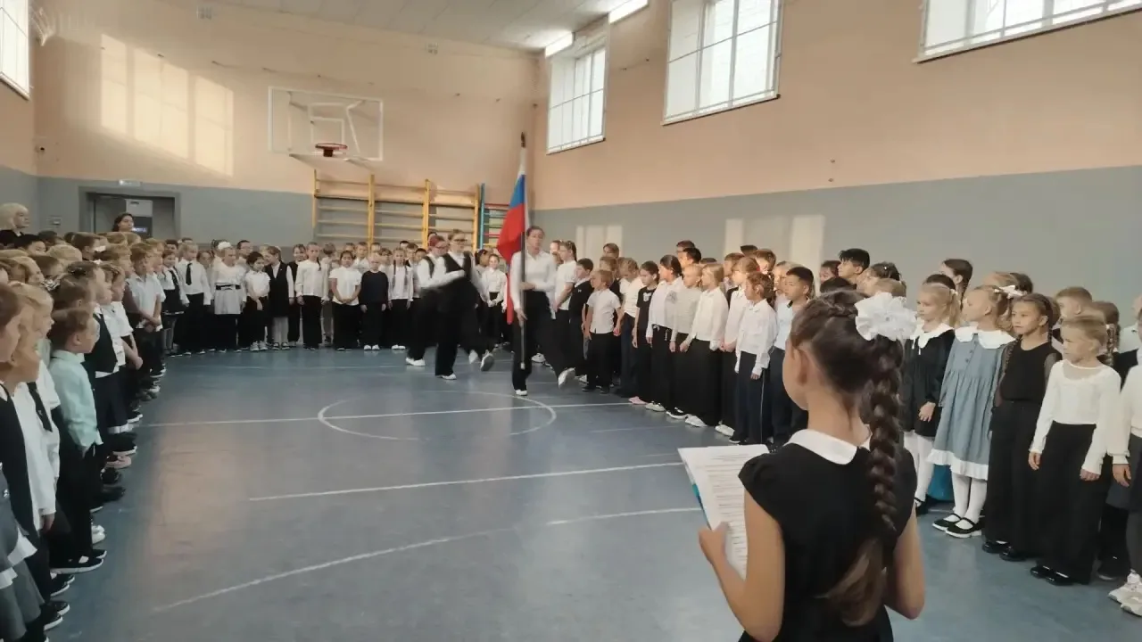 Для учащихся 1-х, 2-х и 3-х классов состоялась торжественная линейка открытия месячника...