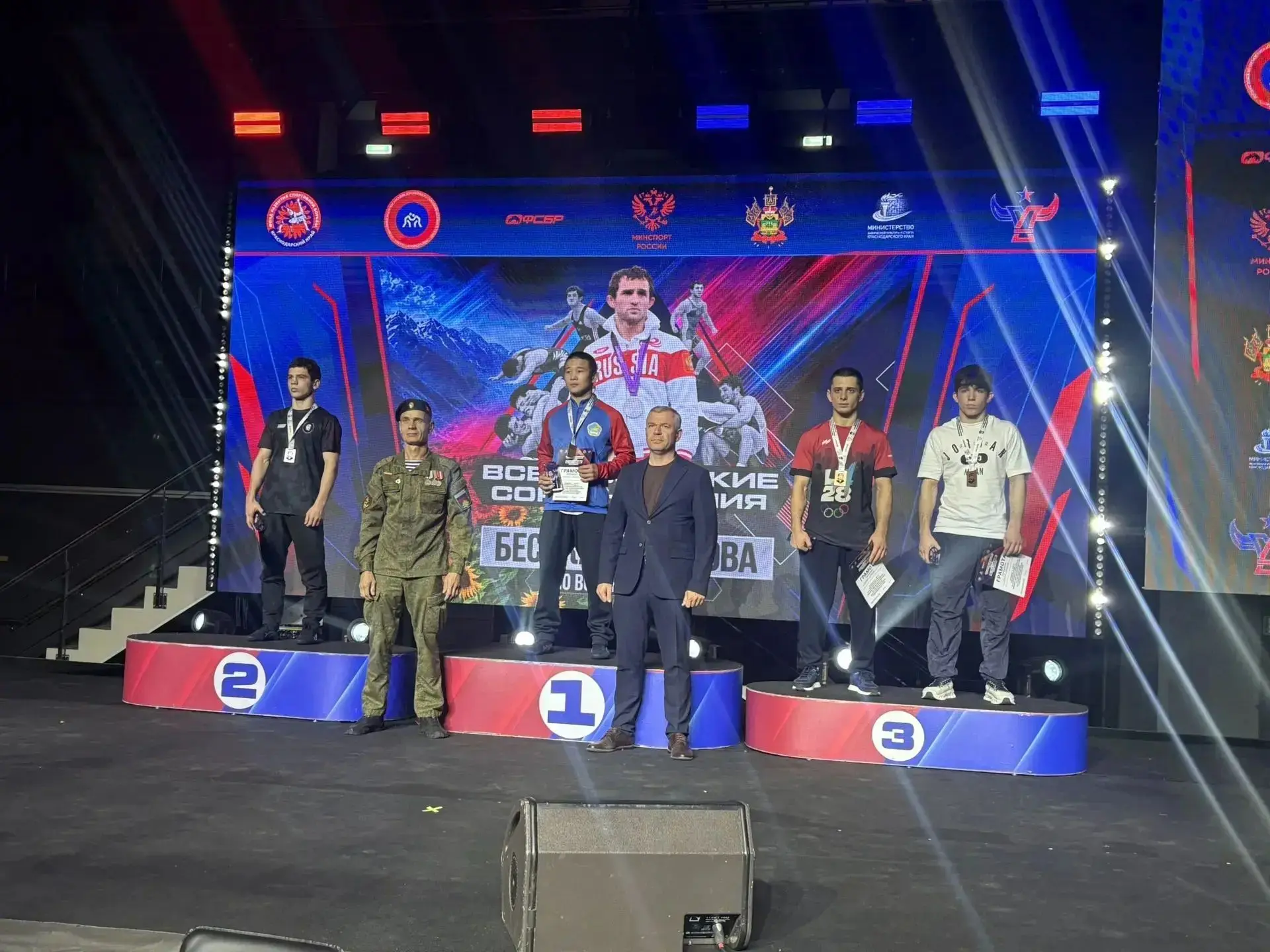 Студенты ТувГУ чемпион Всероссийского (отборочного) турнира U-20 по вольной борьбе памя...