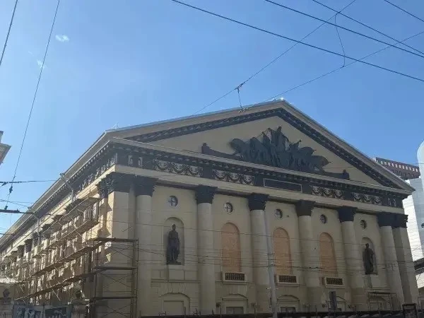 🎪 Завершение работ на фасаде ростовского цирка перенесли на ноябрь