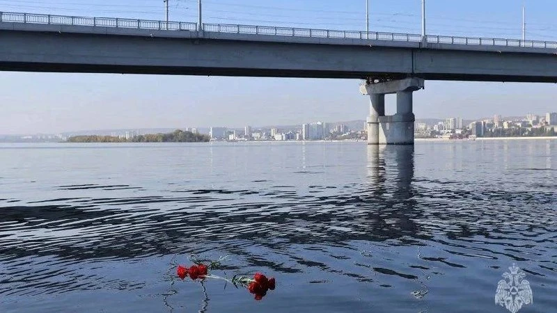 В Саратове почтили память пожарных
