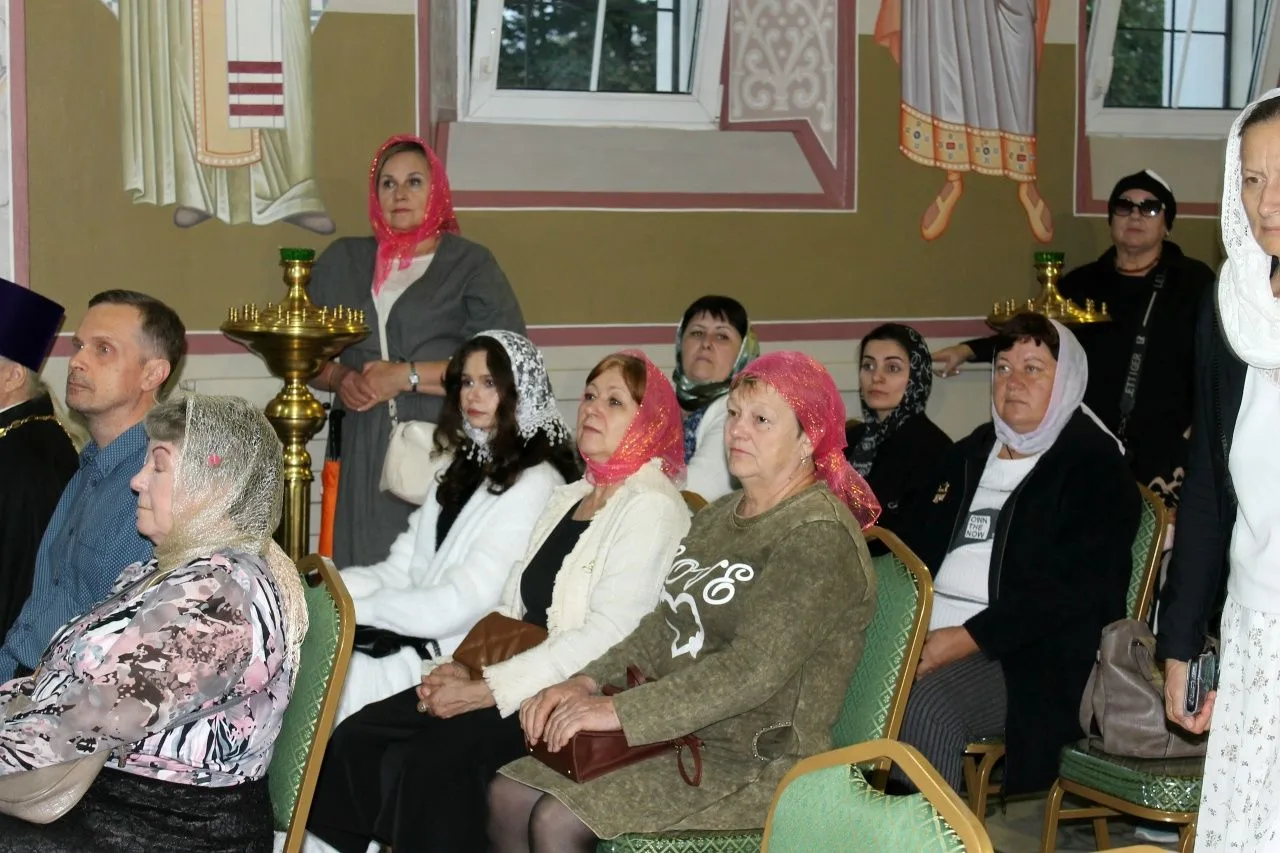 🎉 Концерт, который тронул сердца: в храме Павла Таганрогского звучала древняя Русь! 🎶