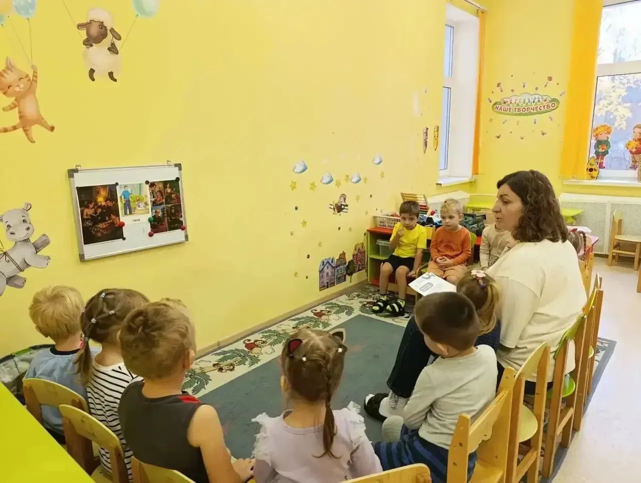 В средней группе 12А прошла замечательная беседа, приуроченная ко Дню отца, в рамках ре...