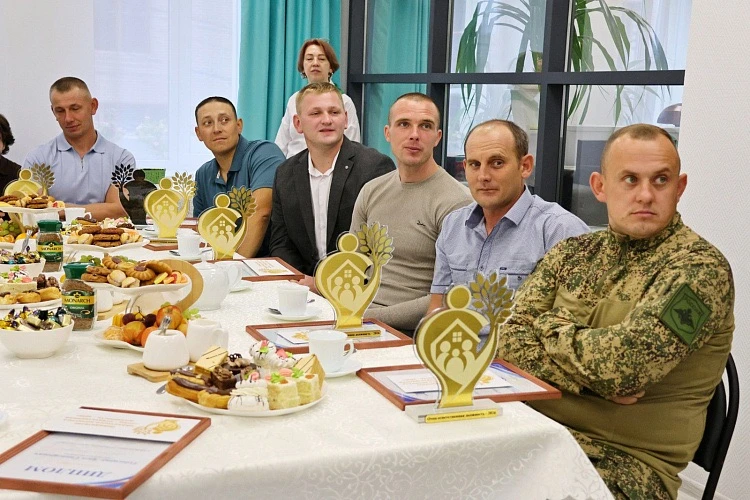 В Ростове наградили победителей первого областного конкурса «Отец – ответственная должн...