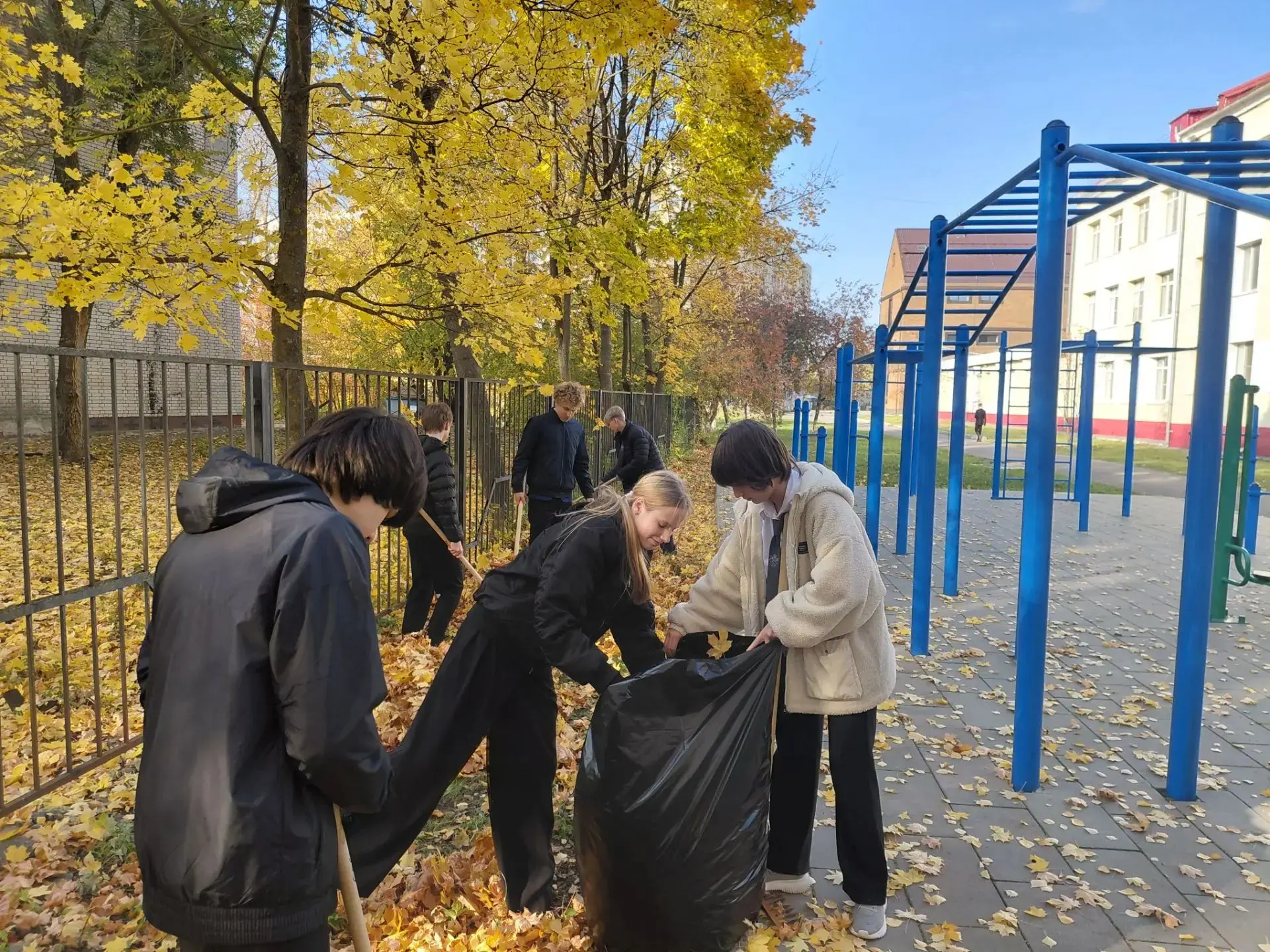🍁🍁🍁Осень в самом разгаре,  Губернский лицей утопает в золоте. Но, как известно, за к...