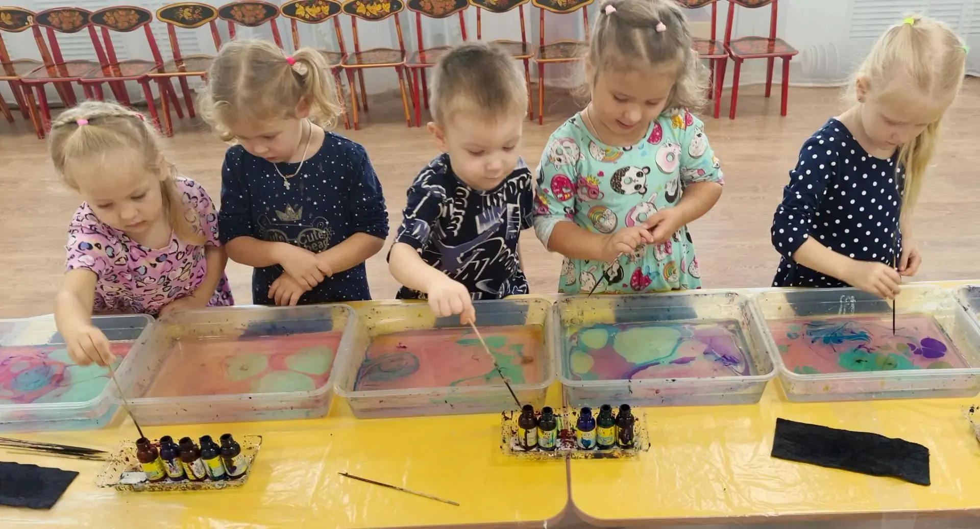 🧑‍🎨Ребята младшей группы приняли участие в увлекательном мастер- классе по нетрадицио...