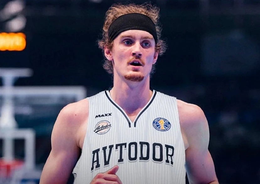 🏀 В саратовский «Автодор» вступил воспитанник «Зенита» Павел Захаров