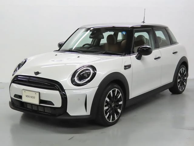 🚗 MINI 2024