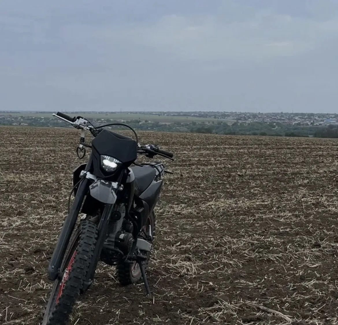 Продаю мотоцикл Regulmoto Sport-003 300 PR PRO типа тур-эндуро.