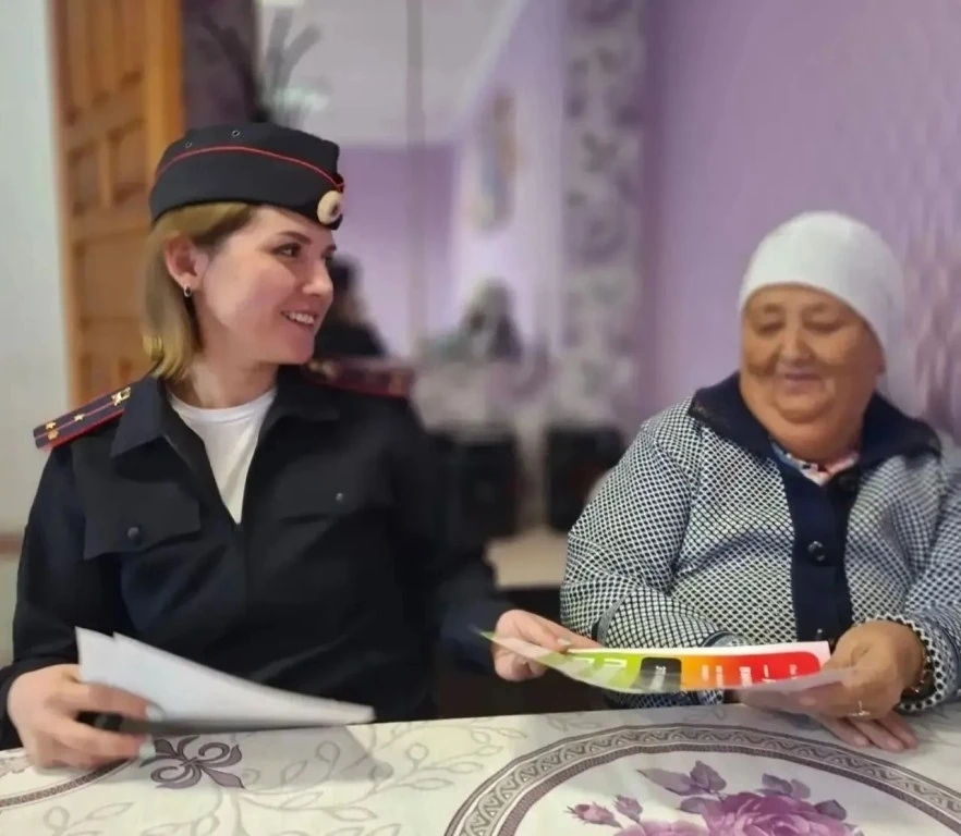 «День против мошенников»: полицейские Кизильского района присоединились к профилактичес...