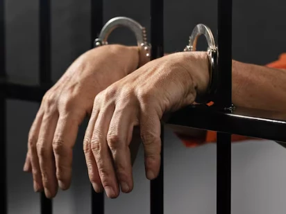 Жителя Мурино отправили в СИЗО за попытку сжечь сторожа