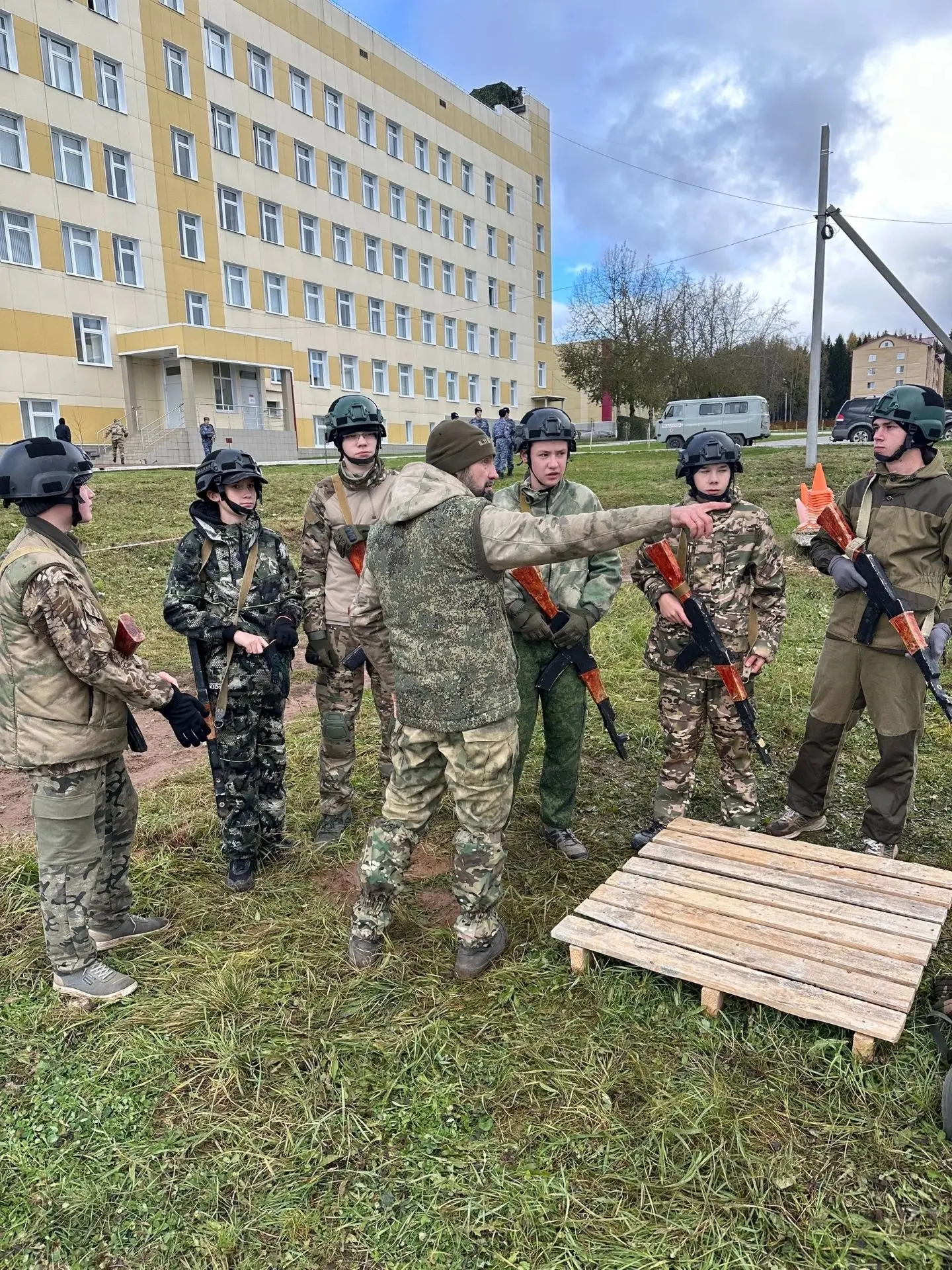 🇷🇺Воспитанники военно-патриотического клуба «Ратник»  приняли участие в слете Гвардей...