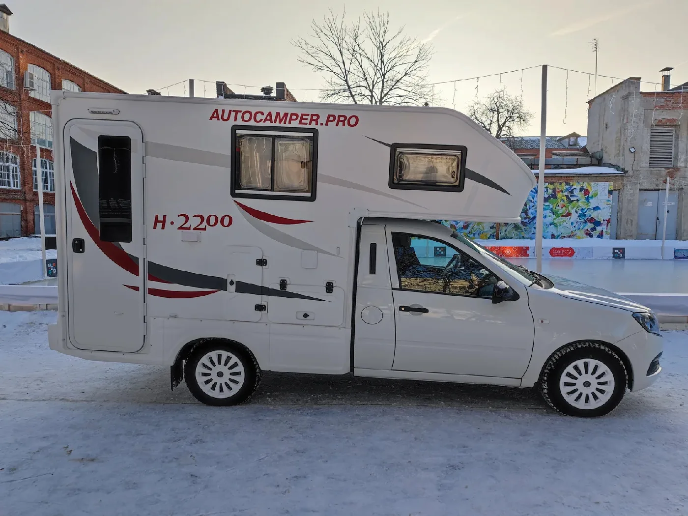 Не просто Лада: Компактный автодом HELIX 2200 из Коломны — душ, туалет и солнечные пане...