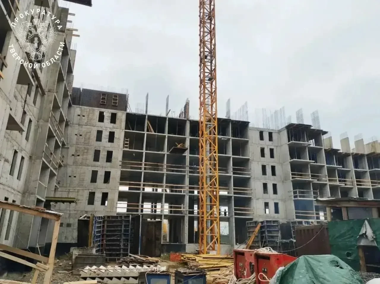 ⚡️ В Твери на стройке многоэтажки в районе улицы Левитана погиб рабочий