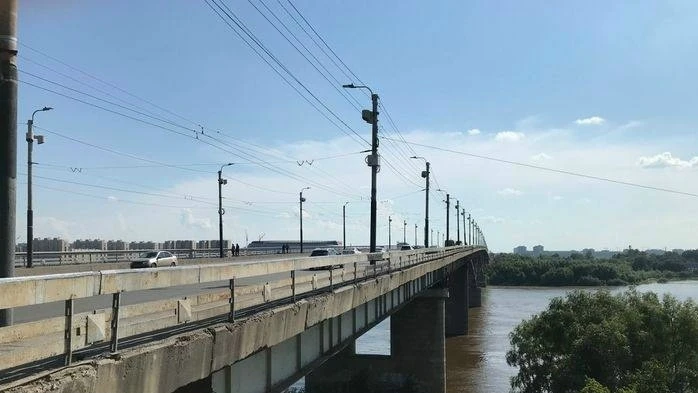 Омская трация разрывает контракт с "Стройтрастом" по ремонту моста