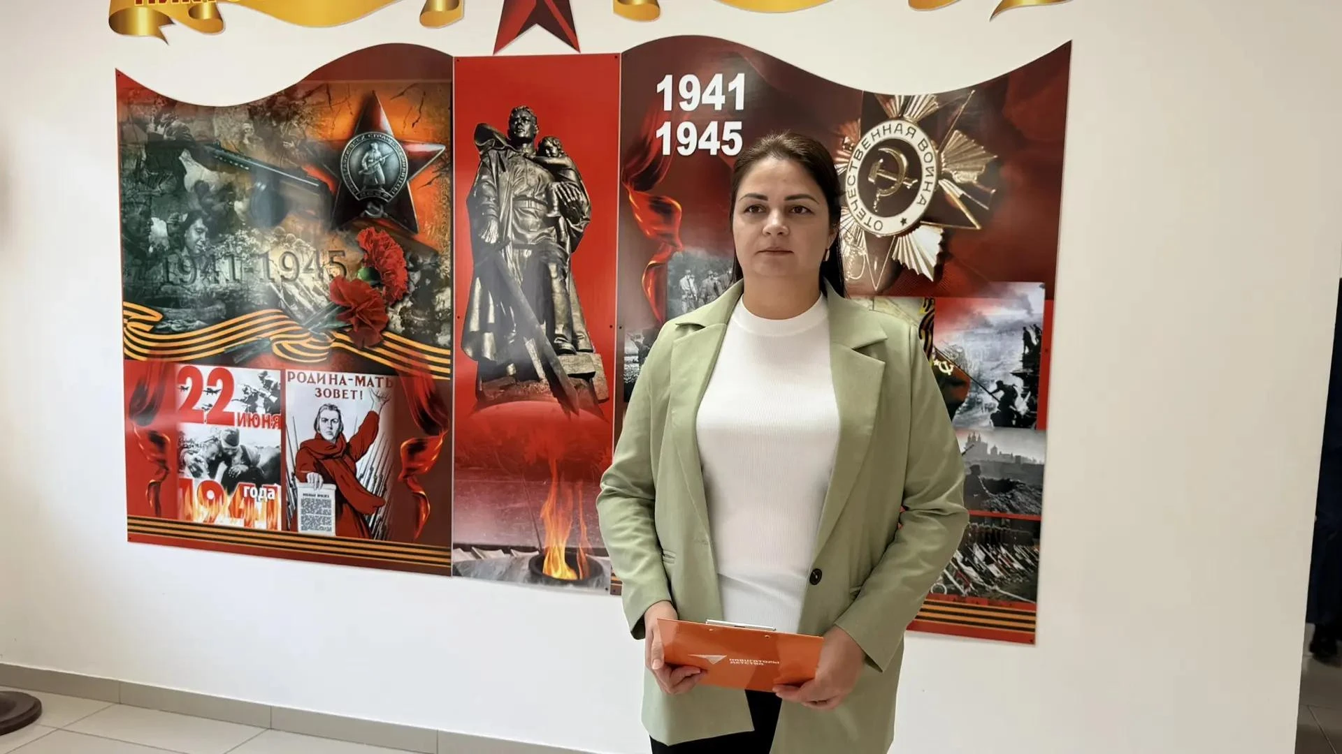 🇷🇺Сегодня в МБОУ «СОШ аула Хумара им.К.Б.Дугужева» состоялась еженедельная церемония ...