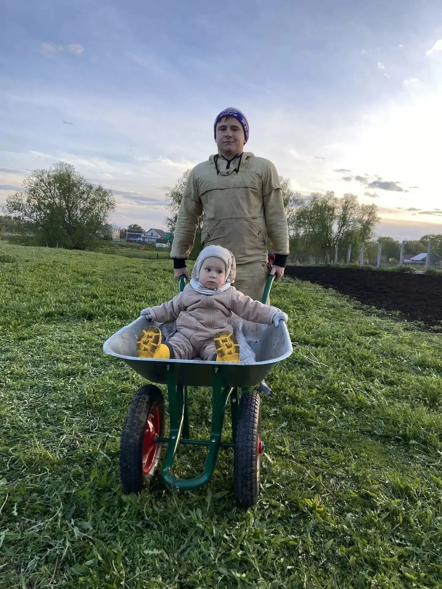 Средняя группа №5 приняли участие в акции "Папа лучший друг", приуроченной ко Дню отца,...