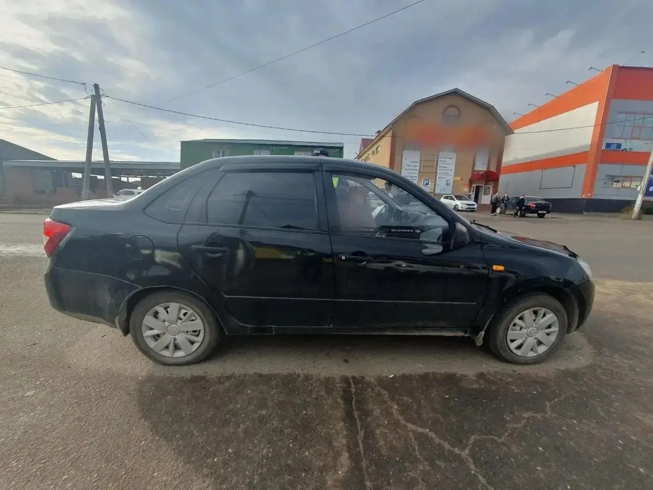 Водитель легкового автомобиля наехал на пешехода и скрылся с места ДТП в с. Малая Пурга...