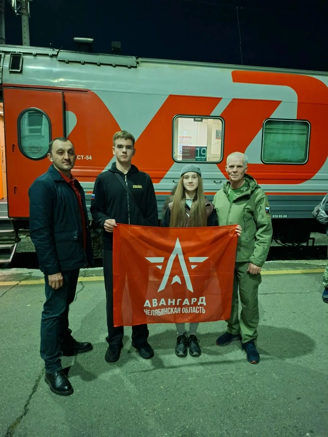 Провожаем своих! Победители областного этапа "Ворошиловский стрелок"Капцош Иван и Нефед...