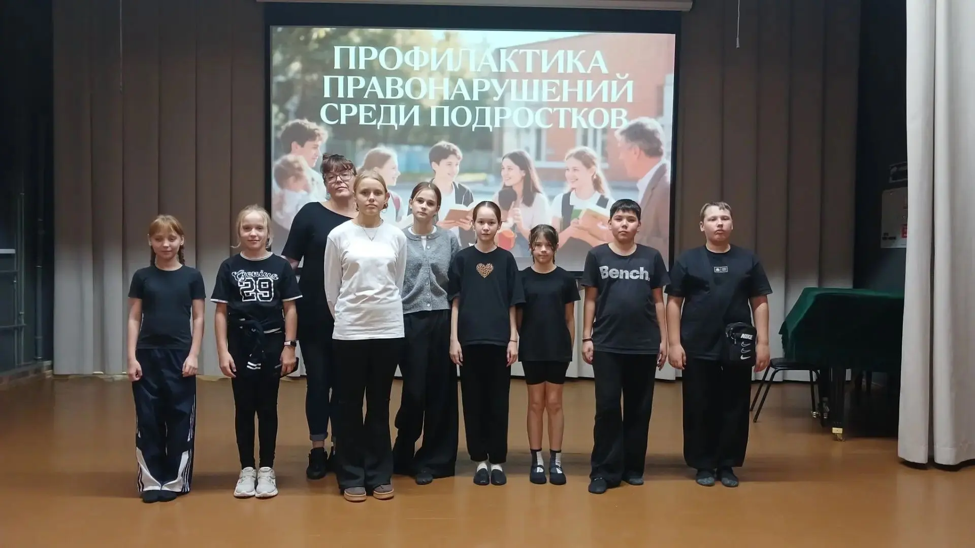 13 октября, с учащимися 2 класса театрального направления школы,  преподавателем Харито...