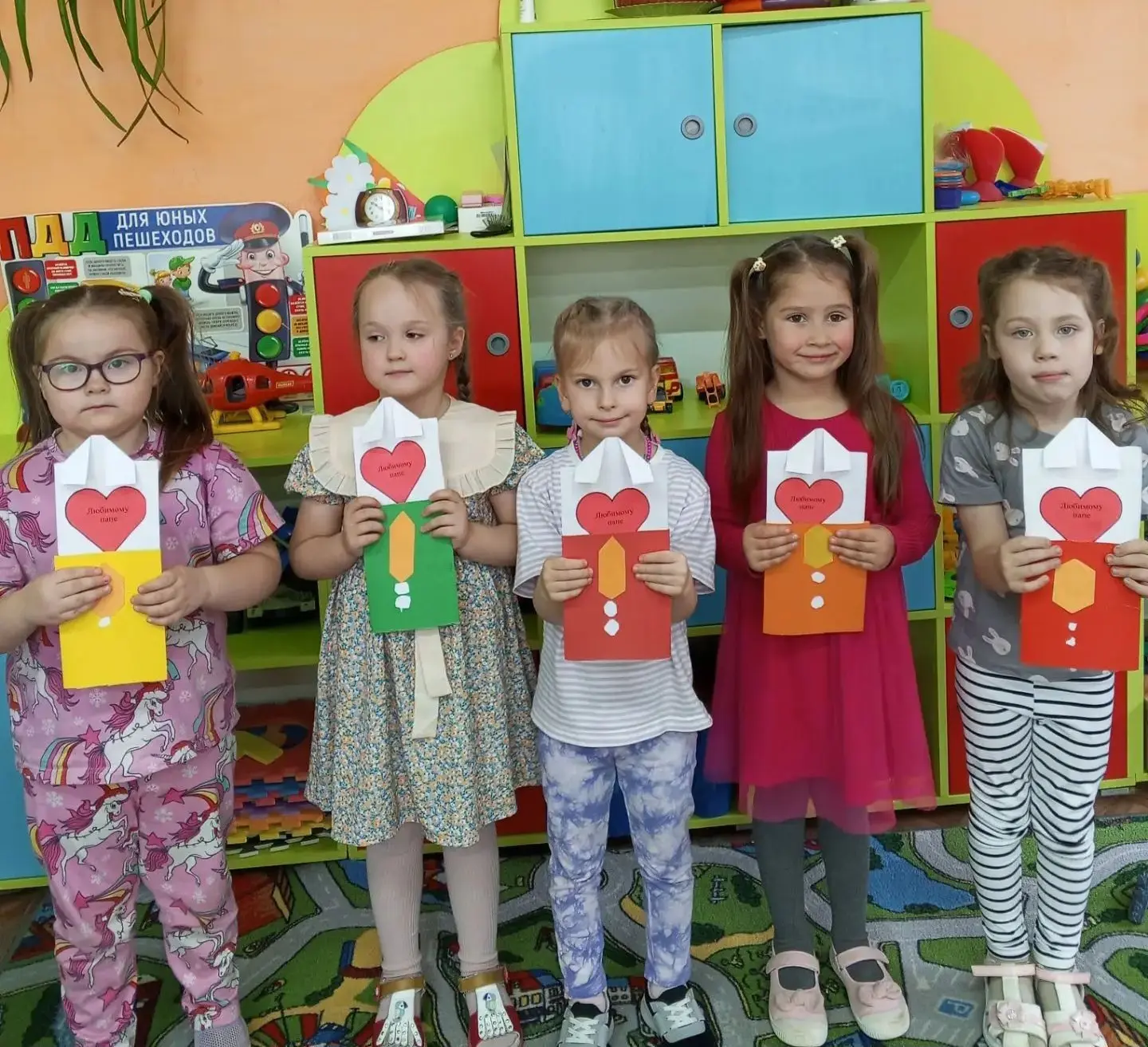 В будущее воскресенье вся страна будет отмечать " День отца" и дети группы "Звоночки" п...
