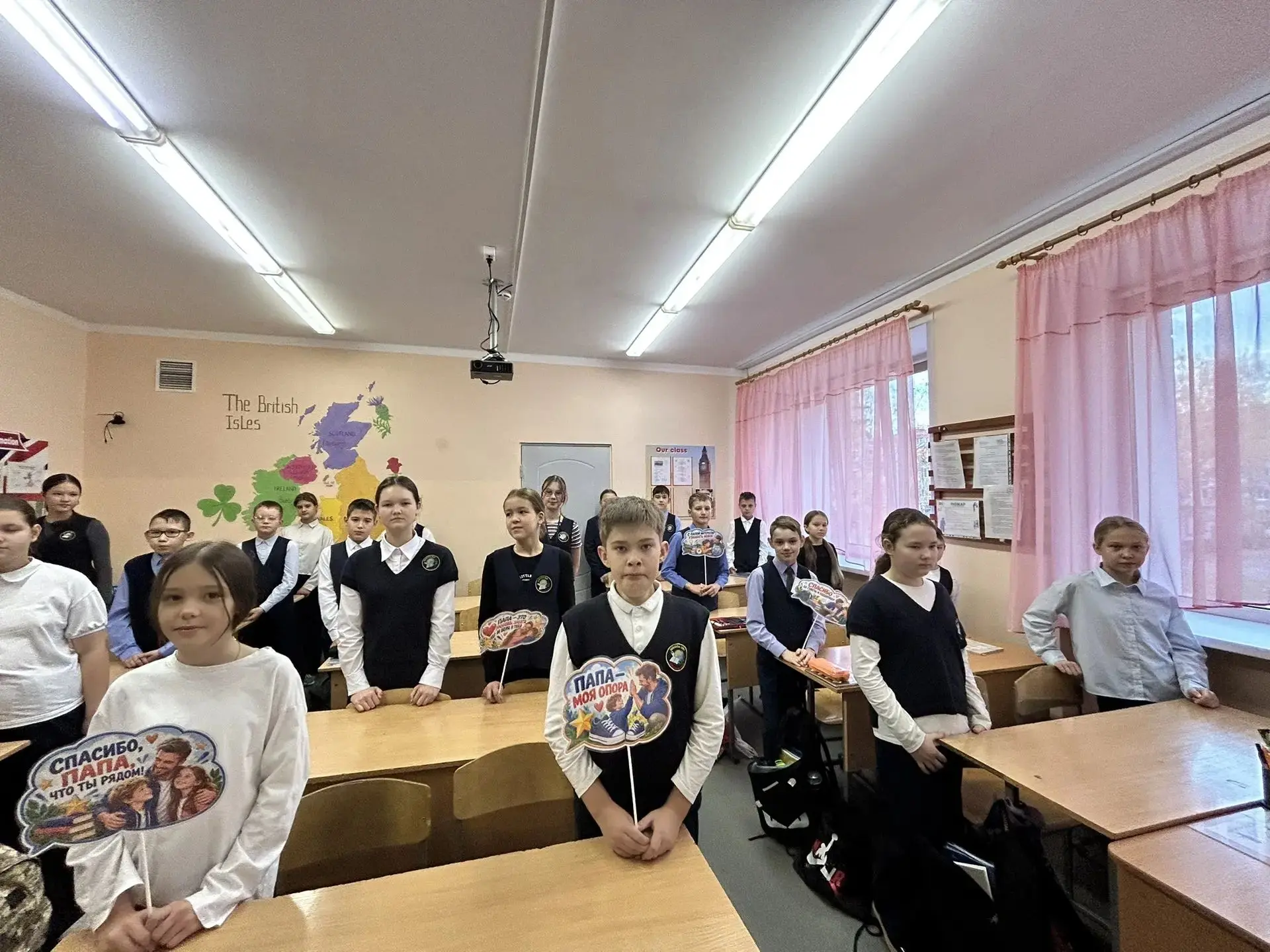 💐В нашей школе кипит творческая работа — ребята с большим вдохновением готовятся поздр...