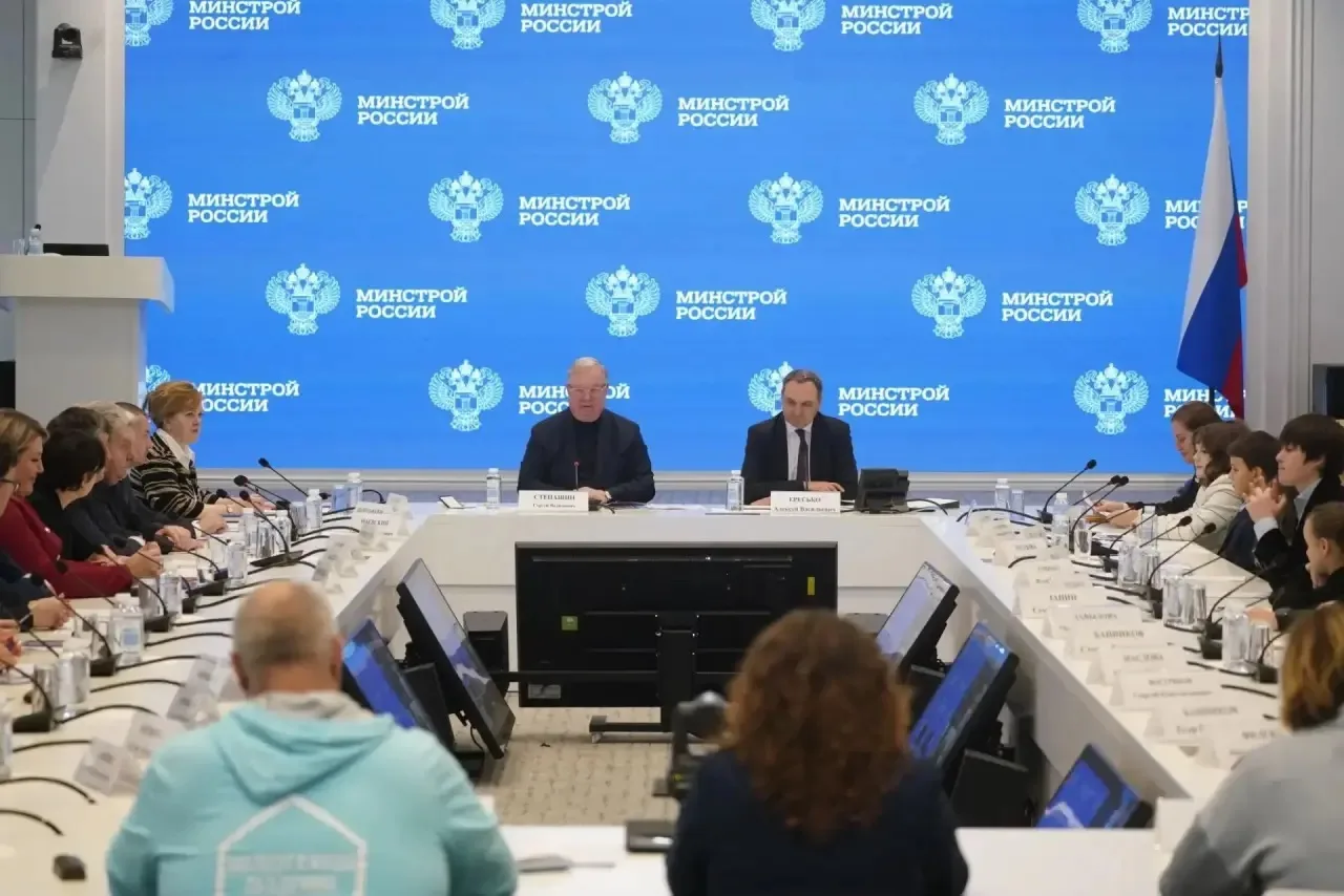 Александр Балдин принял участие в заседании Детского совета при Минстрое России