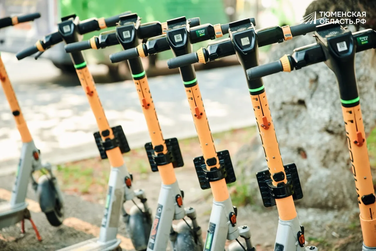 🛴 В Тюмени продлевают сезон кикшеринга?