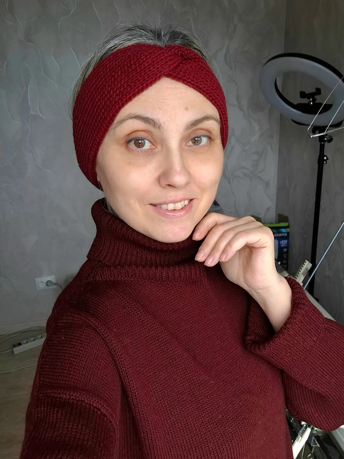 Когда шапочку надевать ох как не хочется, у меня есть вот такая штучка - повязка-чалма.