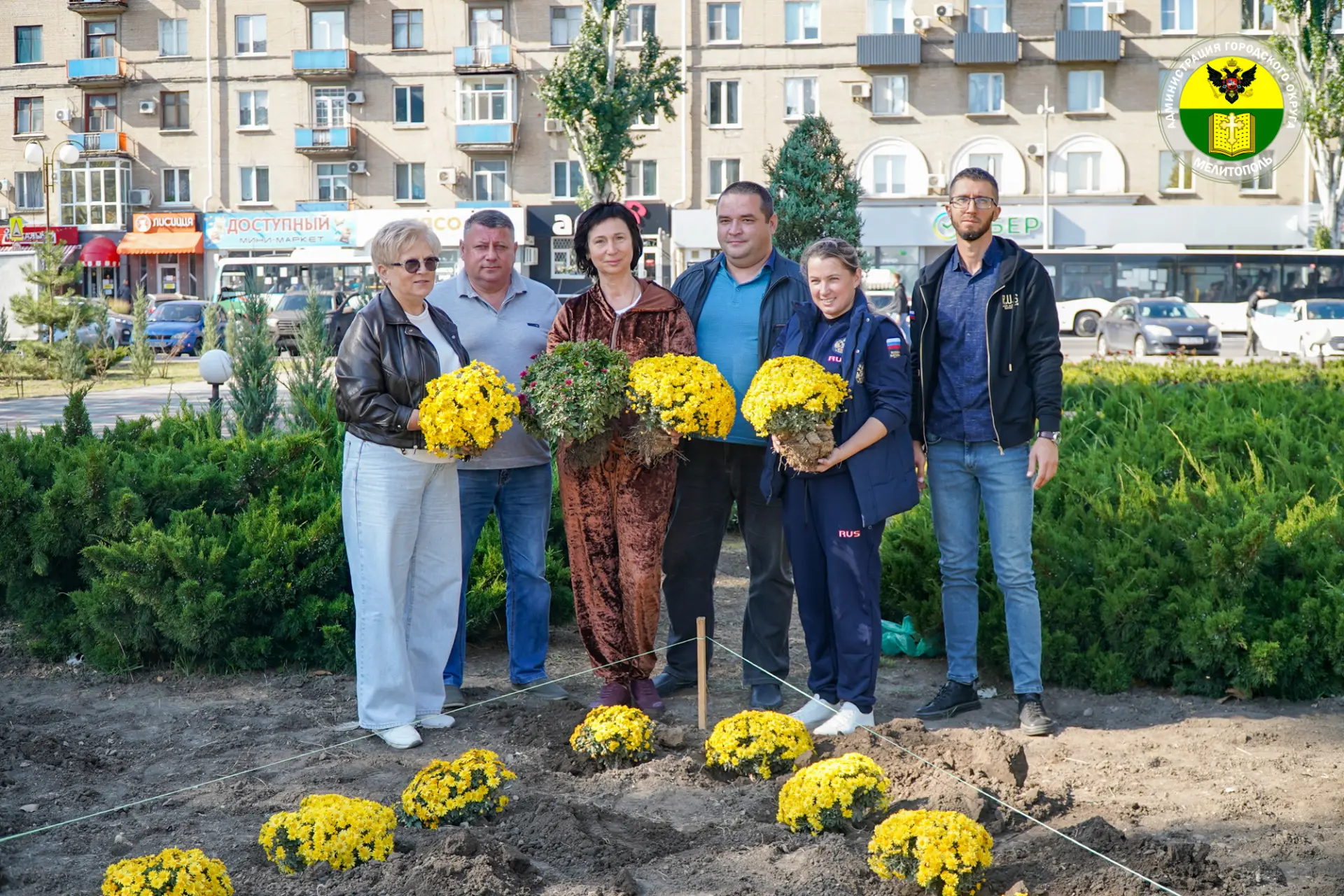 Площадь Победы преображается к праздникам