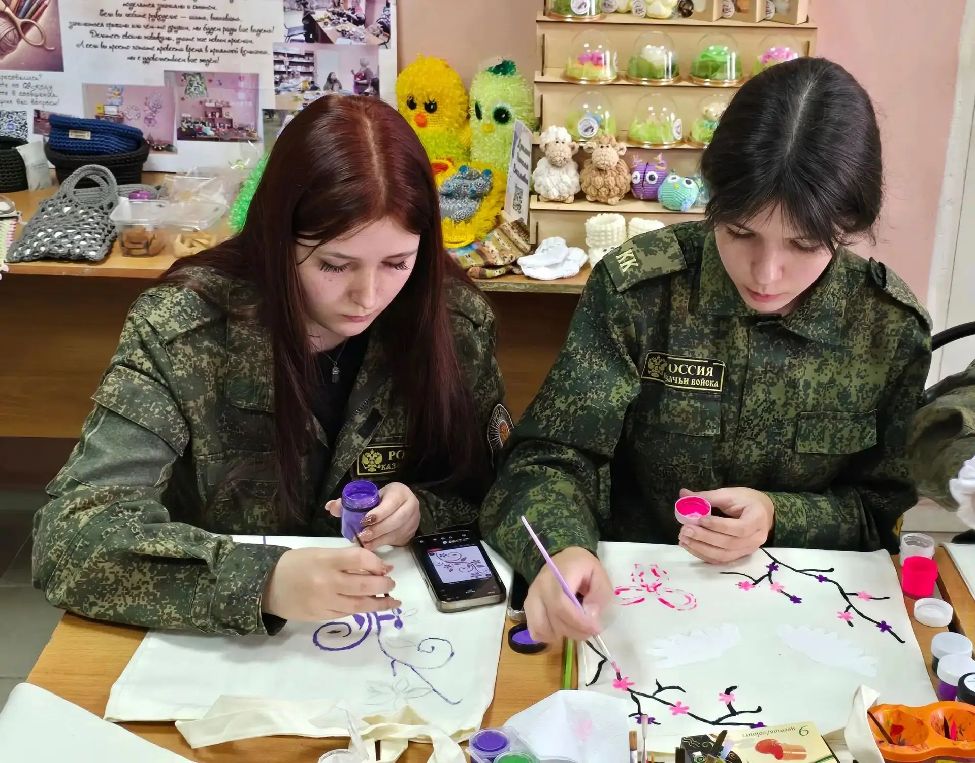 В центральной районной библиотеке Спасского района прошел мастер-класс «Экостиль: касто...