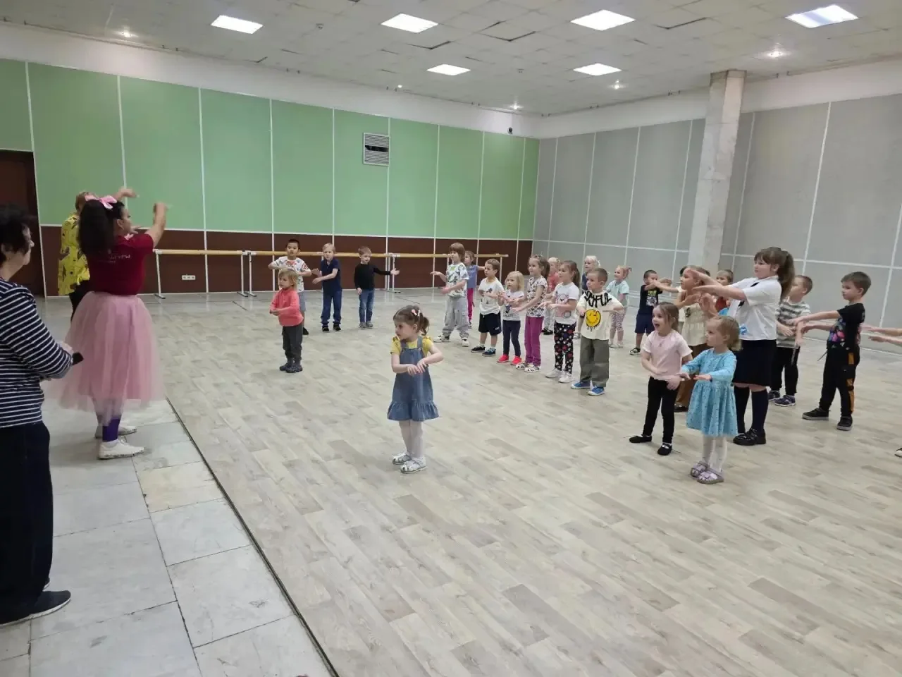 Сегодня в стенах Дома культуры «Авиатор» состоялась волшебная игровая программа, приуро...