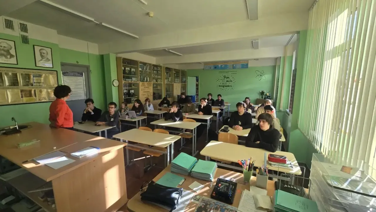 🏗️ От школьной парты до чертежной доски: 11 «А» на связи с будущим!