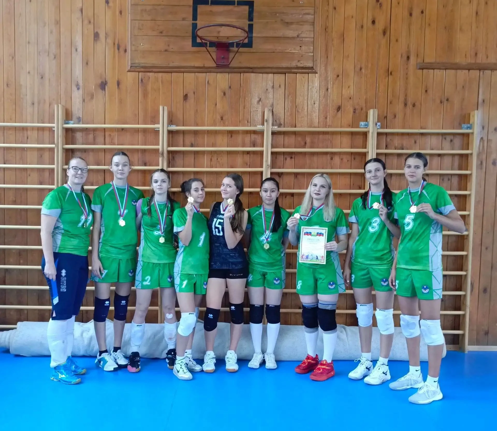 🏐 ЖЕНСКАЯ КОМАНДА МЕТАЛЛУРГИЧЕСКОГО РАЙОНА СТАЛА ПОБЕДИТЕЛЕМ ГОРОДСКОЙ СПАРТАКИАДЫ!