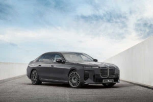 Мюнхенский броневик в смокинге: BMW приготовила секретный ответ нашему царскому Aurus