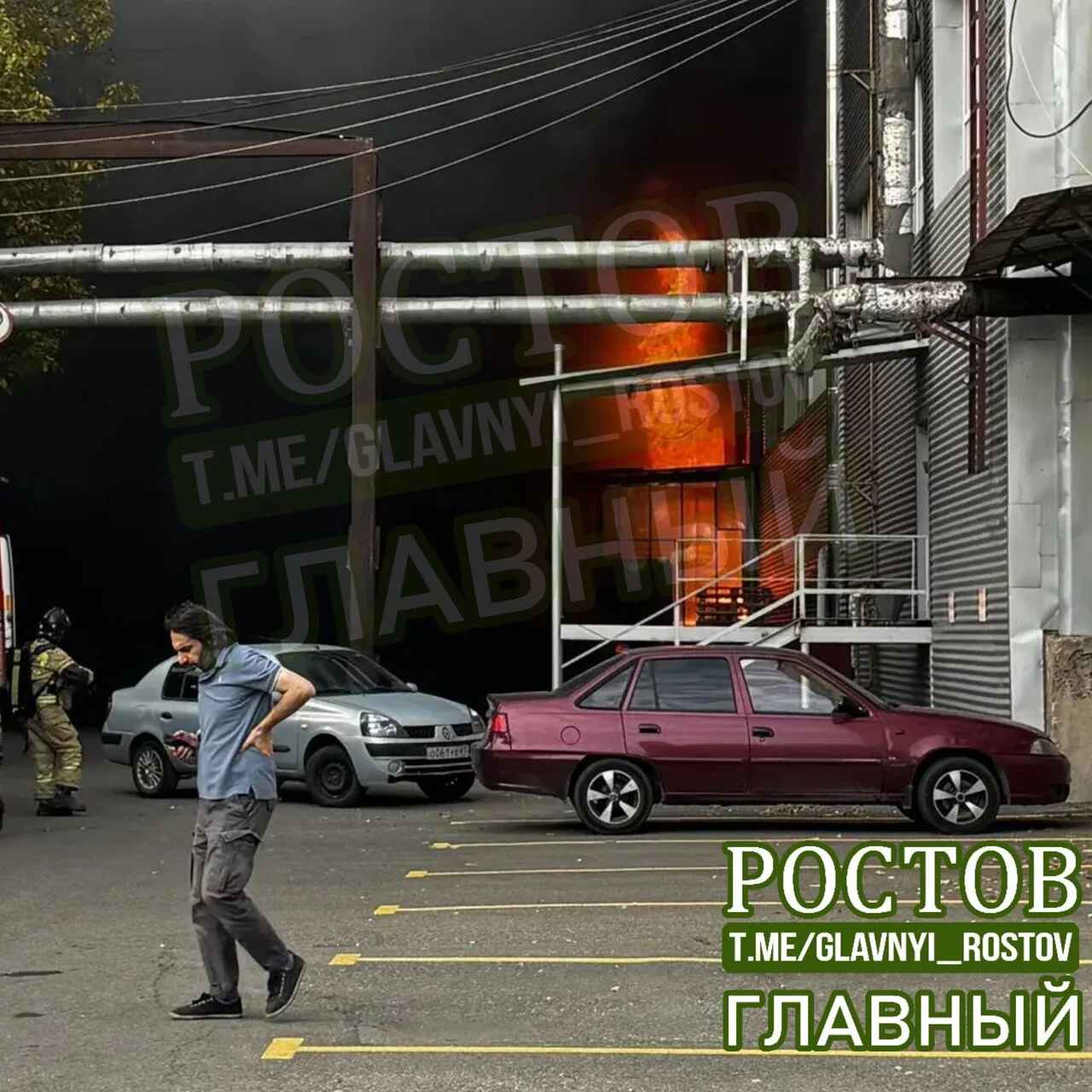 🔥 Крупный пожар в Аксае, горят цеха на территории «Аксайкардандеталь»
