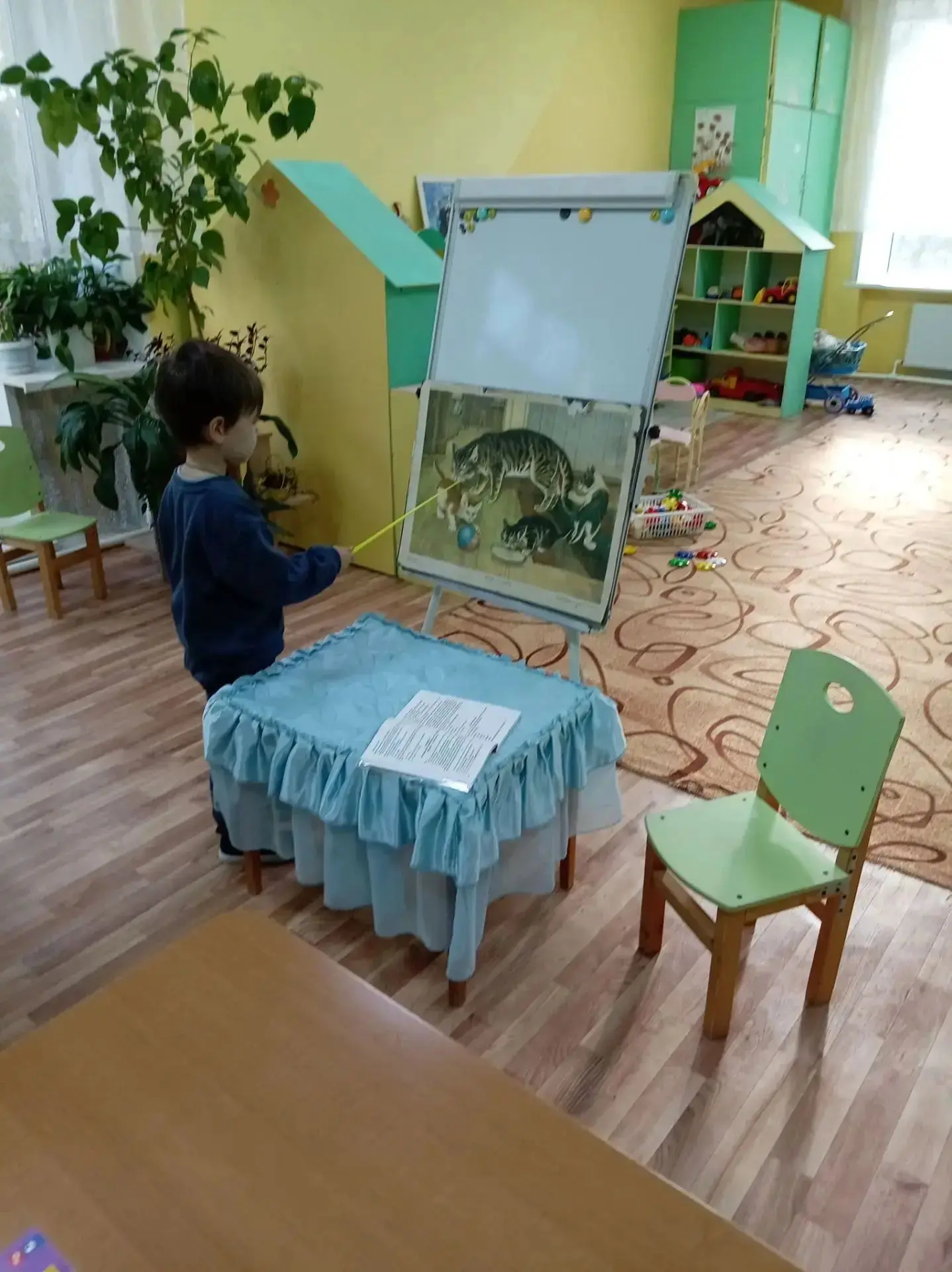 Занятие по развитию речи в средней группе "Зайка"