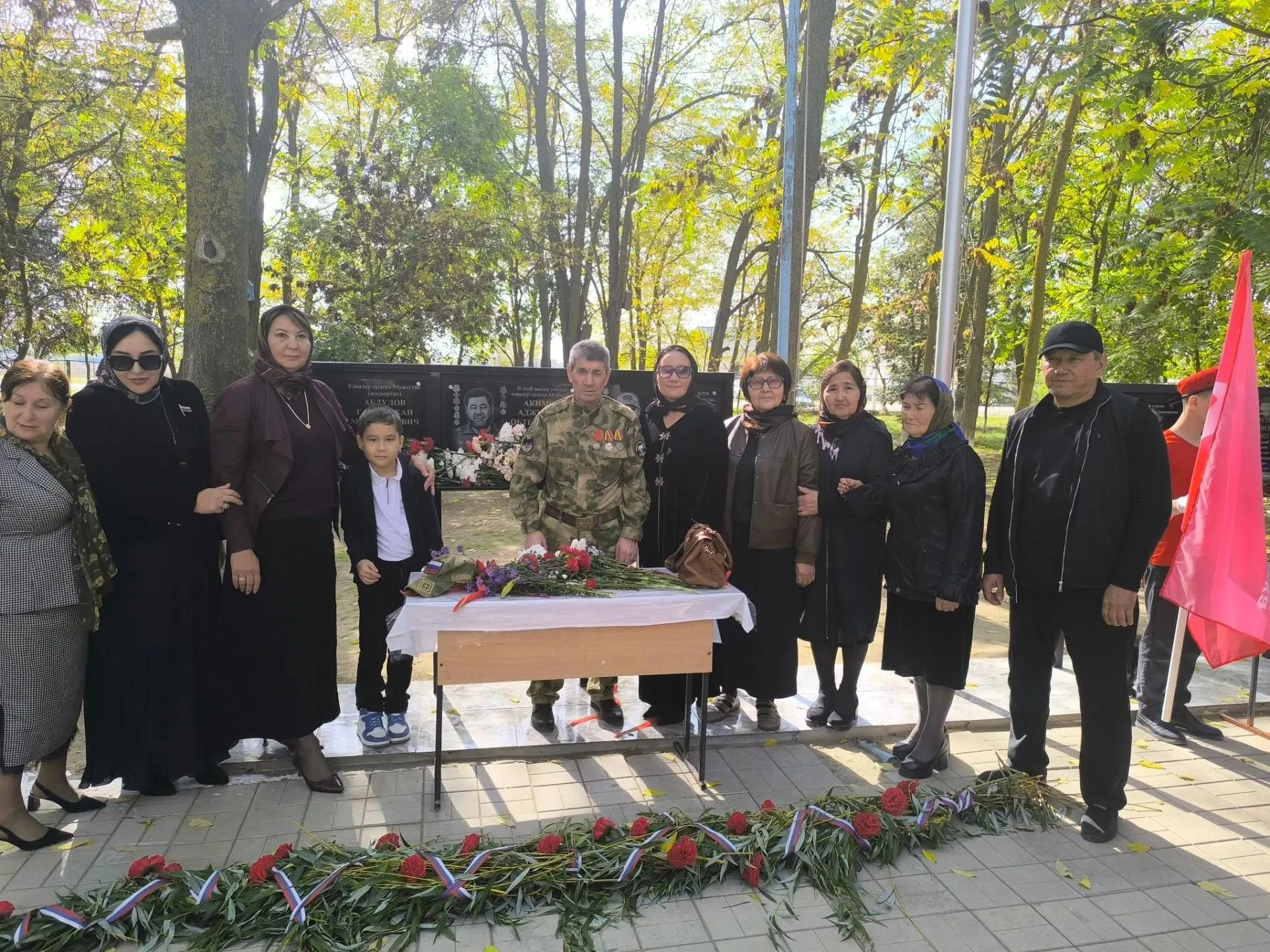 Три имени навсегда на стене родной школы